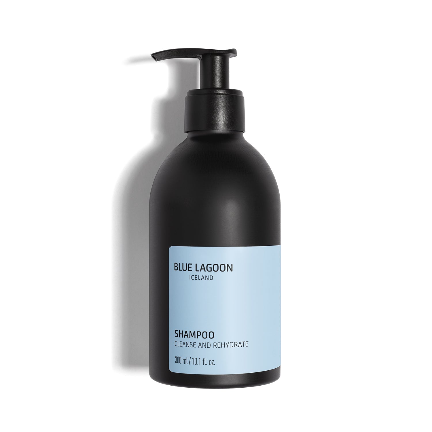 300ml Shampoo pump on white background
